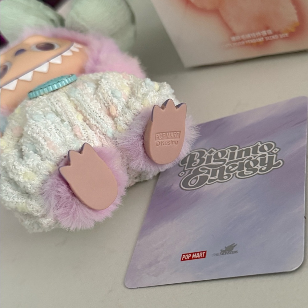 ❤️SOLD❤️Labubu Plush Pop Mart's The BIG ENERGY series in custom outfit ~ “LUCK” - Picture 8 of 13